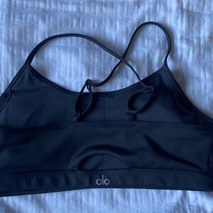 Alo Yoga - Airlift Intrigue Bra